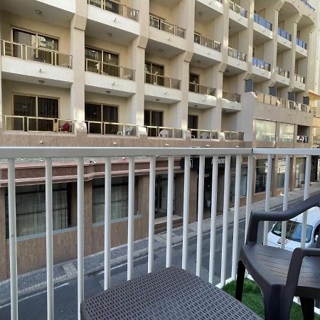 Bookarest Hostel Malta Saint Julian's Exterior photo